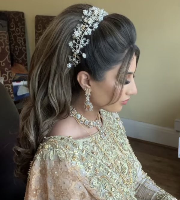 Pearl Gold Floral Hair Accessory - Image 2