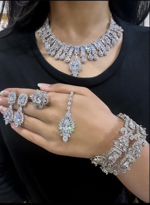 Amore Statement Necklace - Image 5